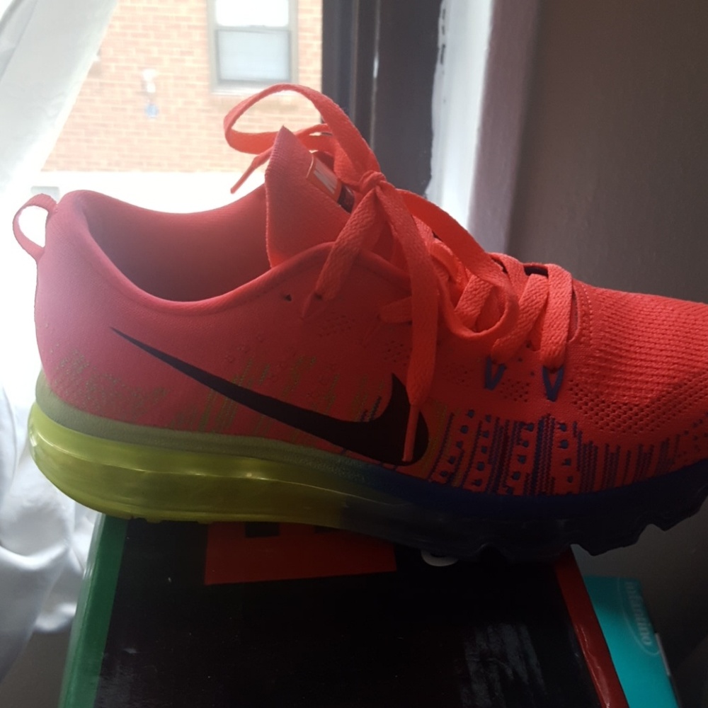 Snekear nike